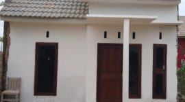 Meme rumah tipe 36 bersubsidi yang disebut netizen Sumenep setara dengan harga toilet viral sekolah dasar Rp 125 Juta. (Foto Istimewa)