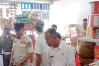 Foto:Tim Gabungan Saat melakukan pengumpulan informasi terkait peredaran rokok ilegal