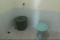Foto:Toilet yang di bangun dengan anggaran 125 juta di SDN.Lalangon I Kecamatan Manding.