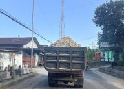 Truk Pengangkut Galian C Bahayakan Pengendara Truk Pengangkut Galian C Bahayakan Pengendara