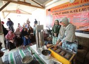 Kiai Muda Ganjar Adakan Pelatihan Membuat Sosis Ikan Laut Untuk Manfaatkan Hasil Tangkapan Kiai Muda Ganjar Adakan Pelatihan Membuat Sosis Ikan Laut Untuk Manfaatkan Hasil Tangkapan
