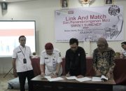 Disaksikan Kacabdin, SMKN 1 Sumenep Lakukan MoU Dengan Perusahaan Dan Pengusaha