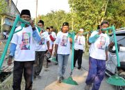 Kiai Muda Ganjar Berikan Bantuan Penerangan Jalan Untuk Warga Bojonegoro Kiai Muda Ganjar Berikan Bantuan Penerangan Jalan Untuk Warga Bojonegoro
