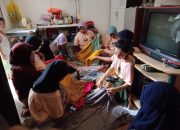 Tingkatkan Kemampuan Ibu-Ibu, Mak Ganjar Adakan Pelatihan Menjahit di Surabaya