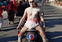 Foto:Baisuni Basri pemeran tuyul jadi-jadian dari RT 02 Kampung Bandungan Desa Daramista