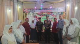 Foto: Kepala Dinas PMD saat mengunjungi Stand Desa Tamidung didampingi Forpimcam dan Kepala Desa Tamidung