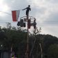 Redaksi : Bendera Merah Putih berkibar Di Langit Dukuh Pandak Dalam Acara Lomba Panjat Pinang Dalam Rangka Memperingati HUT RI Yang Ke 78