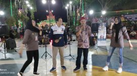 Foto:Kasatpol PP Sumenep di dampingi Bea Cukai Madura saat sosialisasi rokok ilegal