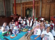 Gelar Pelatihan Nasi Tumpeng Bareng Ibu-Ibu, Mak Ganjar: Bisa Menambah Penghasilan Warga Gelar Pelatihan Nasi Tumpeng Bareng Ibu-Ibu, Mak Ganjar: Bisa Menambah Penghasilan Warga