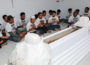 Ziarahi Makam Leluhur di Lamongan, Ganjar Creasi Kenang Jasa Pahlawan di Hari Pahlawan Ziarahi Makam Leluhur di Lamongan, Ganjar Creasi Kenang Jasa Pahlawan di Hari Pahlawan