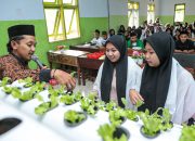 Dukung Kemandirian, Santri Dukung Ganjar Gelar Pelatihan Budi Daya Sayur Hidroponik Dukung Kemandirian, Santri Dukung Ganjar Gelar Pelatihan Budi Daya Sayur Hidroponik