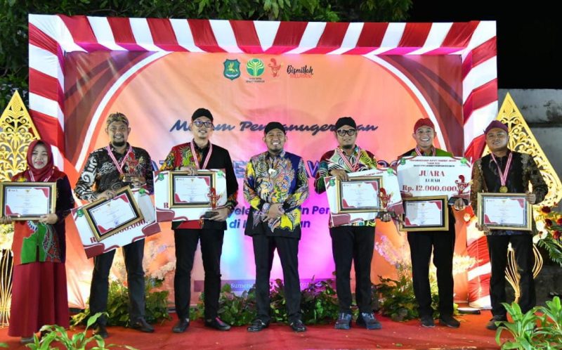 Foto: Foto bersama Bupati Sumenep Bersama Nominator camat dan lurah terbaik