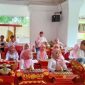 Bupati Sumenep, Achmad Fauzi Wongsojudo, memantau secara langsung kegiatan seni Klenengan yang ditampilkan siswa SDN Pandian 1 di Pendopo Agung Keraton