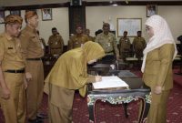 KANTOR BUPATI: Seluruh Kepala OPD dan Camat melakukan penandatanganan perjanjian kinerja dengan Wakil Bupati Sumenep Dewi Khalifah