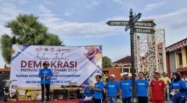 PWI Sumenep menggelar Jalan Jalan Demokrasi dengan KPU dan Bawaslu setempat dalam mensosialisasikan pemilu 2024 menjadi damai