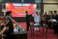 Bupati Sumenep, resmi melantik Kepala Desa (Kades) Matanair, Kecamatan Rubaru, Ahmad Rasidi