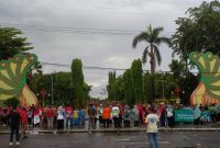 KOMPAK: DLH Sumenep menanam ratusan bibit tanaman di Kota Keris