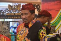 BATIK: Kepala Diskop UKM Perindag Sumenep Moh. Ramli (Mufti Che - Seputar Jatim)