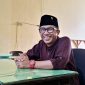 TERSENYUM: Budayawan Sumenep, Ibnu Hajar