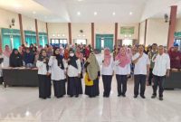 SEMANGAT: Foto bersama usai menggelar bimtek pengembangan PAUD holistik integratif yang diselenggarakan Disdik Sumenep