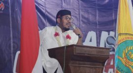 Bupati Sumenep Ahmad Fauzi Wongsojudo saat membukan PSM Sanggar Lentera di Stadion A.Yani Panglegur
