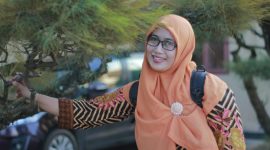 Dosen PBSI STKIP PGRI Sumenep dan Pegiat Literasi Sumenep, Suhartati