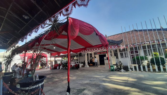 KPU Sumenep Resmi Terima Berkas dari 2 Pasangan Calon Bupati dan Wakil Bupati Fauzi-Imam dan Fikri-Unais