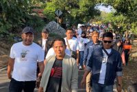 Ribuan masyarakat meramaikan Kirab Maskot Pilkada 2024 di zona 2