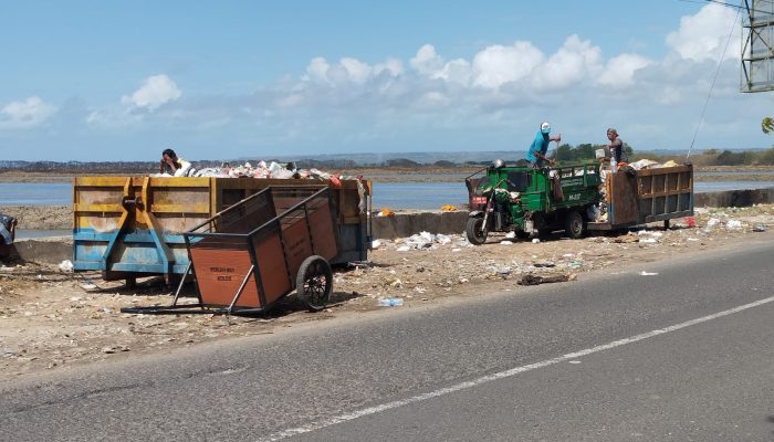 DLH Sumenep Siap Tingkatkan Efisiensi Pengelolaan Sampah dengan Pembelian Mini Dump Truck L300