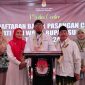 SWAFOTO: Pasangan Calon Bupati dan Wakil Bupati Sumenep, Achmad Fauzi Wongsojudo-KH Imam Hasyim, saat mendaftarkan diri ke KPU Sumenep