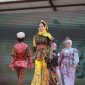 MEGAH: Para peserta tampil pada Sumenep Batik Festival 2024