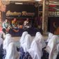 ANTUSIAS: Puluhan siswa-siswi mengikuti workshop membatik di Rumah Batik Canteng Koneng