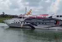 Kapal Cepat untuk Pulau Sepudi dan Raas
