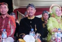 TERSENYUM: Sekretaris Daerah Kabupaten Sumenep, Edy Rasyadi, saat menghadiri acara Peringatan Hari Jadi Sumenep ke 755