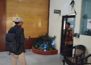 Kepala DPMPTSP Sumenep Diduga Alergi dengan Wartawan Saat Ingin Konfirmasi Soal Izin Mr Ball Kepala DPMPTSP Sumenep Diduga Alergi dengan Wartawan Saat Ingin Konfirmasi Soal Izin Mr Ball