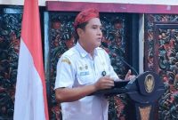 BLANGKON: Kepala Badan Pendapat Daerah Sumenep, Faruk Hanafi saat menyampaikan target PAD