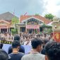 ORASI: Gamas saat makukan demonstrasi di depan Kantor Satpol PP Sumenep