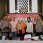 MENUNDUK: Polres Sumenep, saat mengungkap pelaku pembuangan bayi di teras masjid (Sandi GT - Seputar Jatim)
