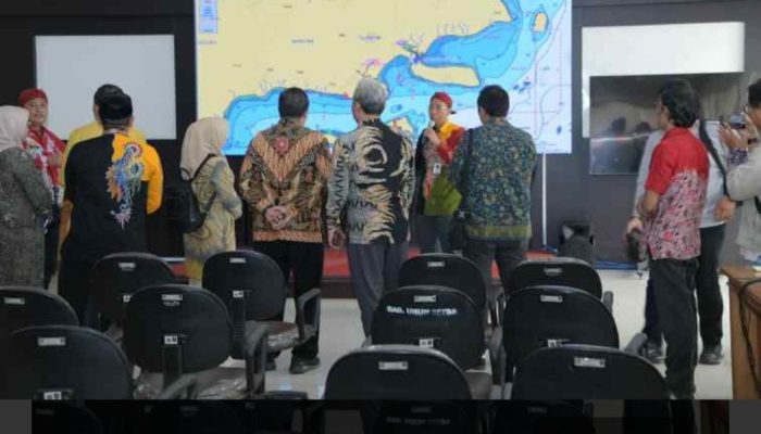 Guna Tiru Teknologi SiKapal, Pemkab Gresik Kunjungi Sumenep