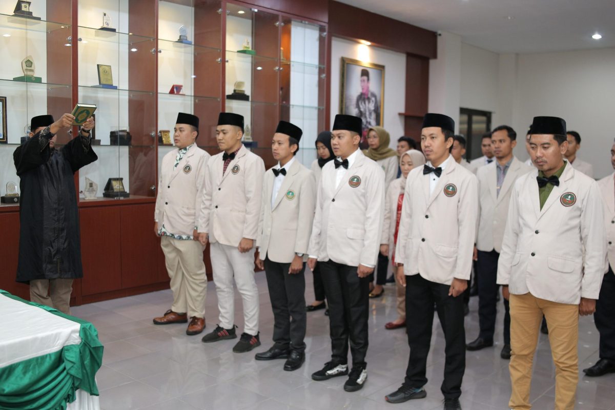 DISUMPAH: Pelantikan Satuan Tugas Pencegahan dan Penanganan Kekerasan di Perguruan Tinggi (Satgas PPKPT) Uniba Madura