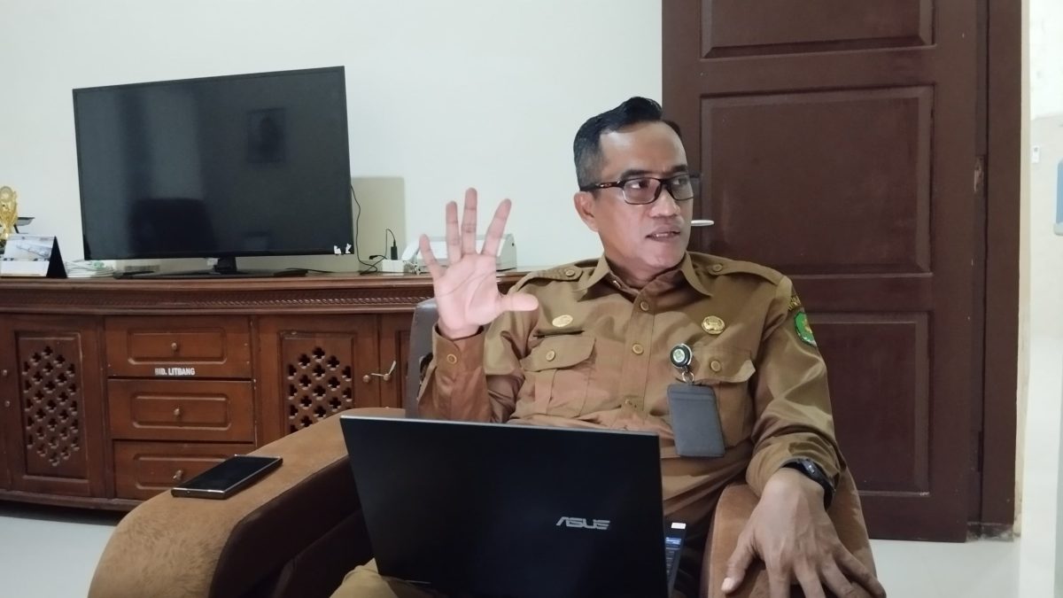 BERKACAMATA: Kepala Badan Riset dan Inovasi Daerah Kabupaten Sumenep 2025, Benny Irawan, saat menjelaskan inovasi daerah 2025 (SandiGT - Seputar Jatim)