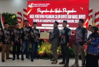 SERAH TERIMA: KPU Sumenep resmi menetapkan pasangan Achmad Fauzi Wongsojudo dan KH Imam Hasyim sebagai bupati dan wakil bupati terpilih 2024-2029