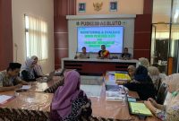 MONITORING : Kepala Brida Sumenep, Benny Irawan, saat melakukan moniv di Puskesmas Bluto (SandiGT - Seputar Jatim)