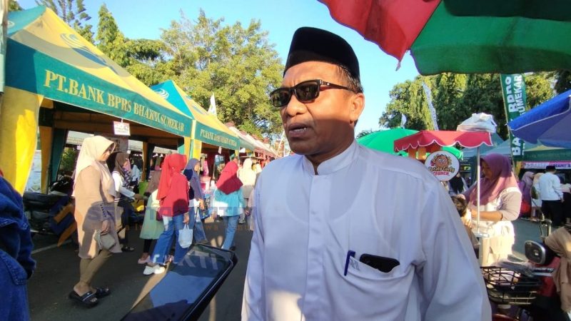 BERTAQWA: Ketua PA Sumenep, Moh. Jatim, dijumpai wartawan saat menghadiri pembukaan bazar takjil Ramadhan (SandiGT - Seputar Jatim)