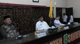 FOKUS: Suasana rapat virtual Pemkab Sumenep dengan KPK RI, untuk mencapai target MCP KPK melalui IPKD 2025 (Doc. Seputar Jatim)
