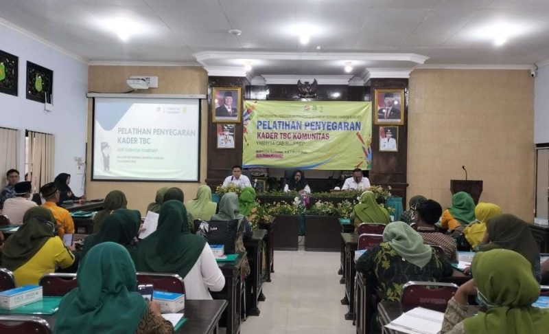 KHIDMAH: Suasana Pelatihan Penyegaran kader TBC komunitas yang digelar Dinkes P2KB Sumenep bersama YABHYSA (Doc. Seputar Jatim)