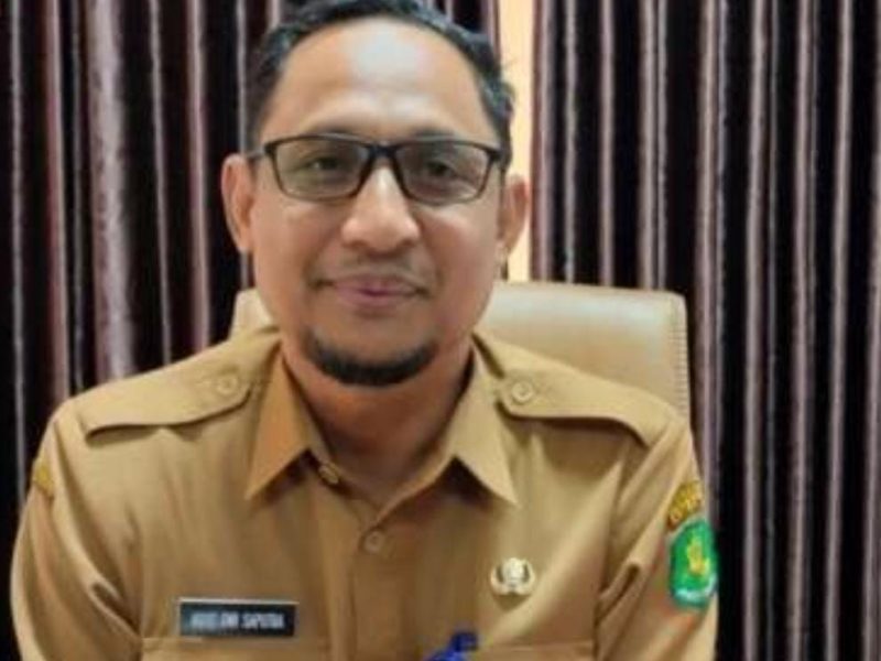 TERSENYUM: Kepala Disdik Sumenep Agus Dwi Saputra (Doc. Seputar Jatim)