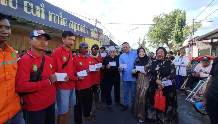 Bani Insan Peduli Bagi-bagi Zakat Mal kepada Masyarakat Kecil di Sumenep