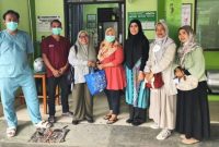 SWAFOTO: Kepala dan petugas Dinkes P2KB Sumenep, saat melakukan pemantauan ke Puskesmas di Wilayah Daratan (Doc. Seputar Jatim)