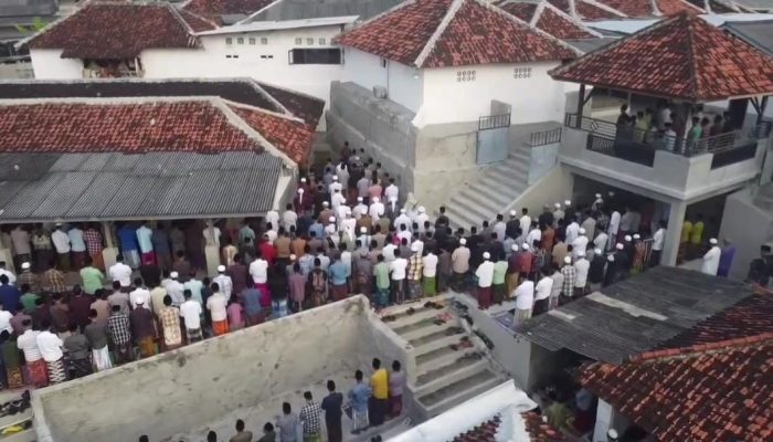 Pakai Rujukan Kitab Kuning, Masyarakat Ketawang Karay Sumenep Gelar Salat Idul Fitri 1446 H Lebih Awal dengan Pemerintah
